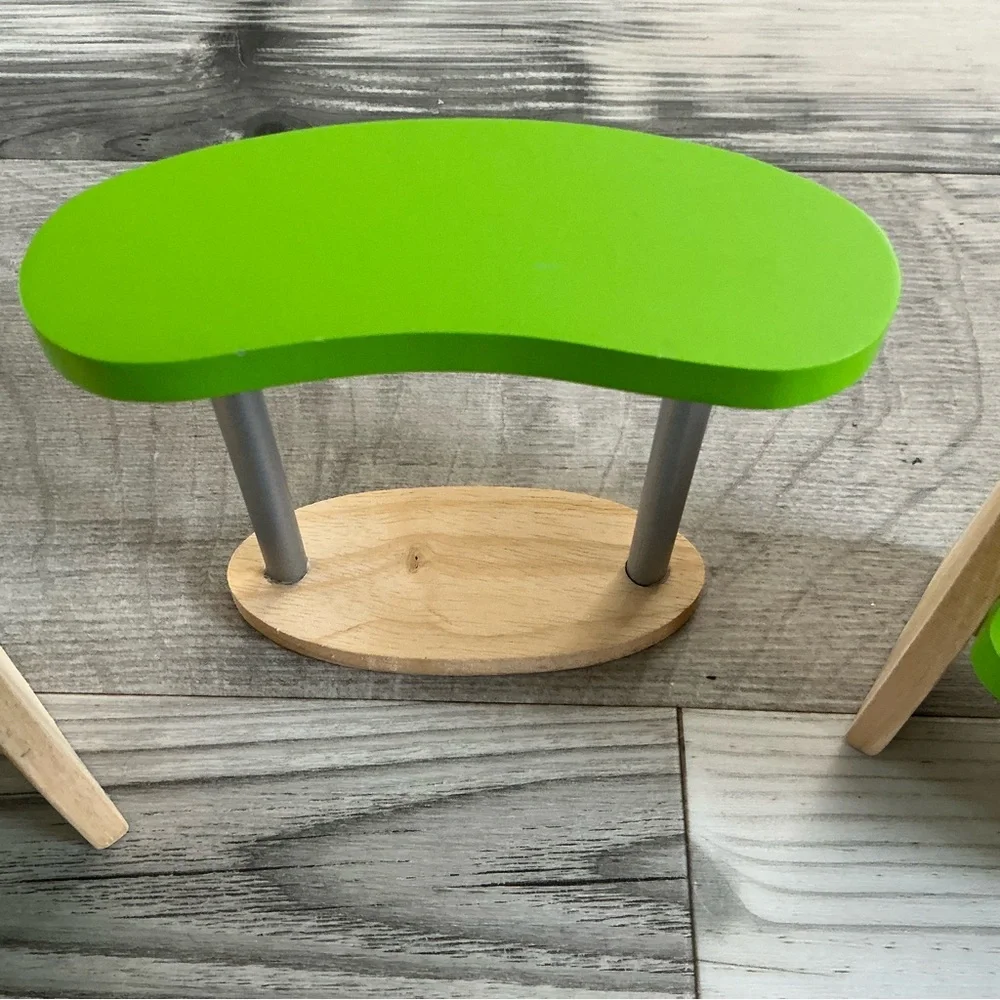 Modern wooden dollhouse play furniture set 2-chairs and table green